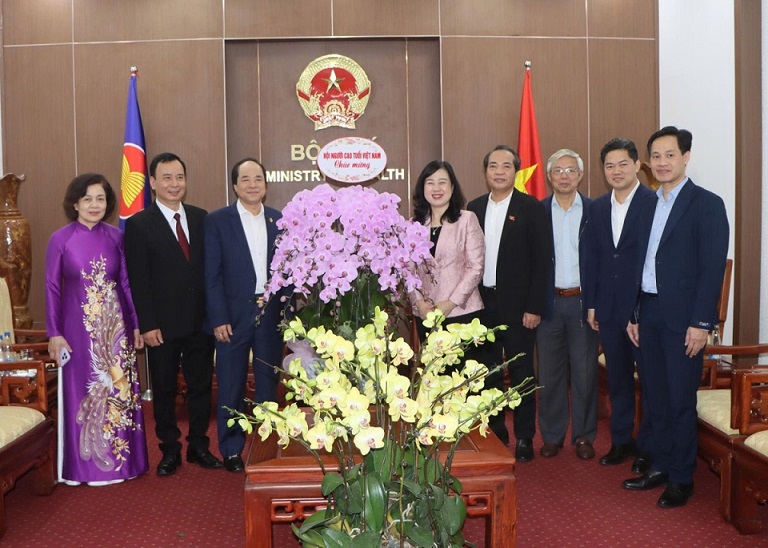 Trung ương Hội Người cao tuổi Việt Nam thăm, chúc mừng Bộ Y tế nhân Ngày Thầy thuốc Việt Nam